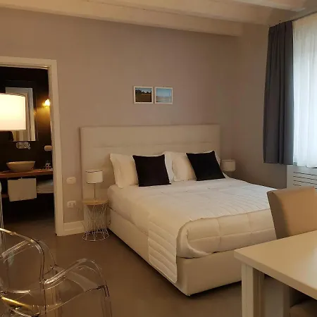 Flora Relais كالتانيسيتا