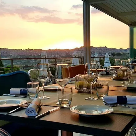 Flora Relais كالتانيسيتا
