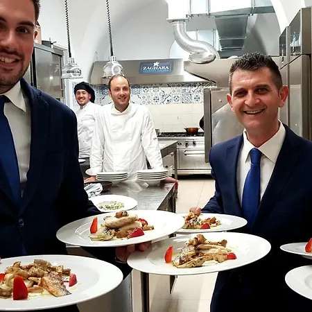 Flora Relais فندق كالتانيسيتا