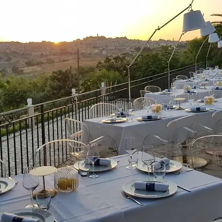 Flora Relais كالتانيسيتا