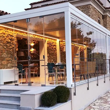 Flora Relais