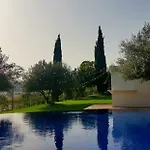 Flora Relais