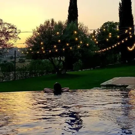 Flora Relais Szálloda 4*