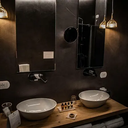 Flora Relais Szálloda 4*