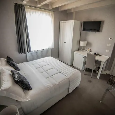 Szálloda Flora Relais 4*